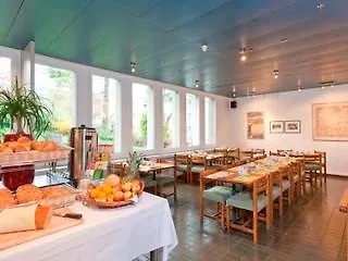 The Guests' House מלון