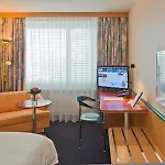 The Guests' House فندق